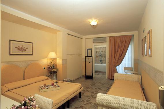 Hotel Marconi San Benedetto del Tronto Exteriör bild