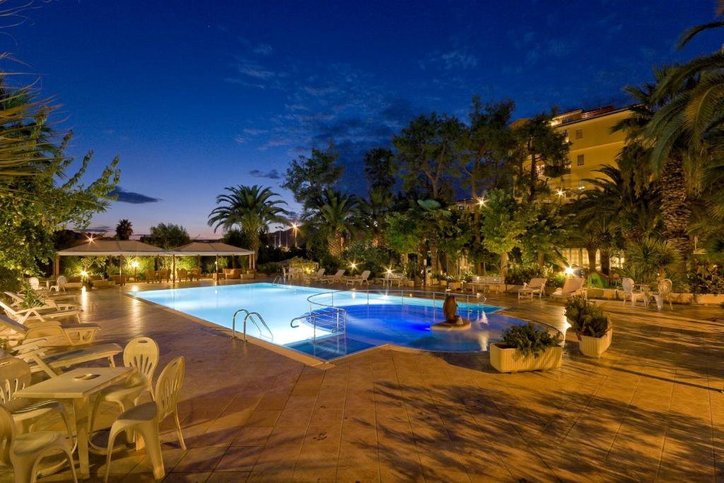 Hotel Marconi San Benedetto del Tronto Exteriör bild